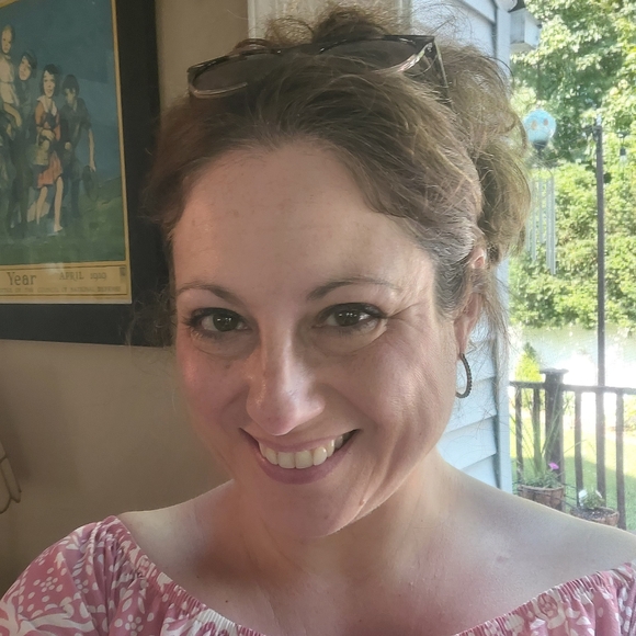 Vanessa - Picture 2 of 8